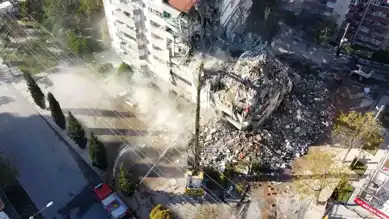 İzmir'de Depreme Dayanıksız Bina Oranı Yüksek!