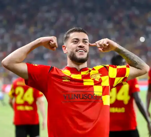 Yıldız Forvetin Bonservisi Alınıyor!
